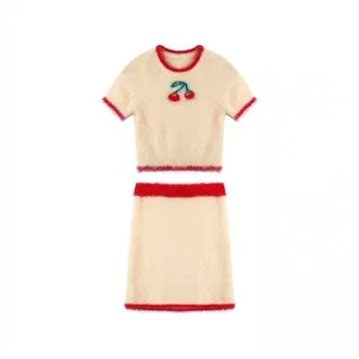 ชุดสูทแขนสั้นเชอร์รี่