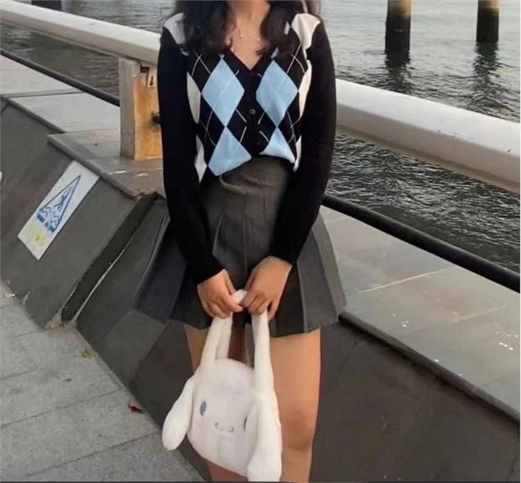 Uniform Sweater Blue And Black Diamond V-neck Knit Sweater